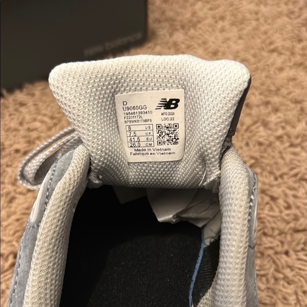 New Balance Men's Gray Sneakers - Picture 5 of 6